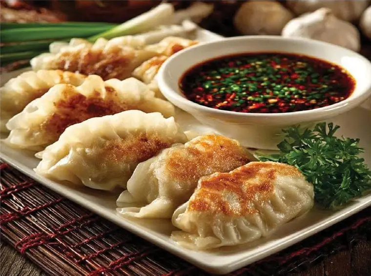 Bánh bao chiên nhân thịt