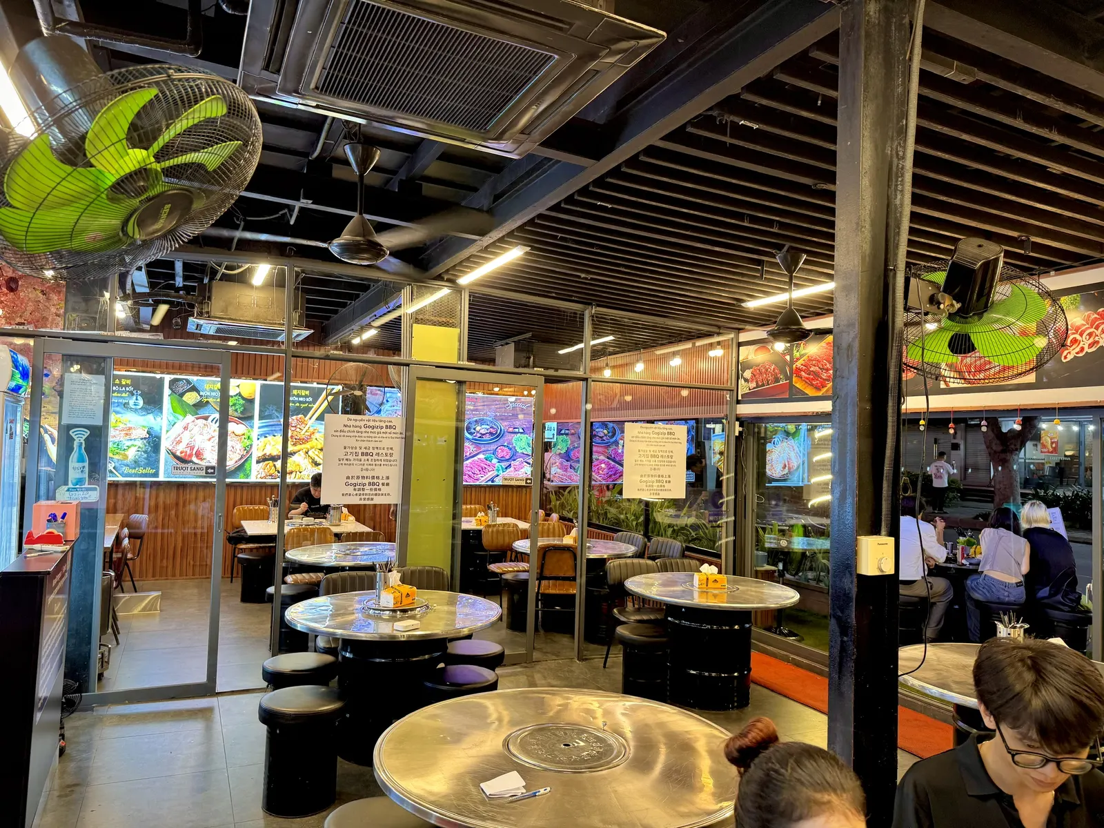 Khu điều hòa mở Gogizip BBQ
