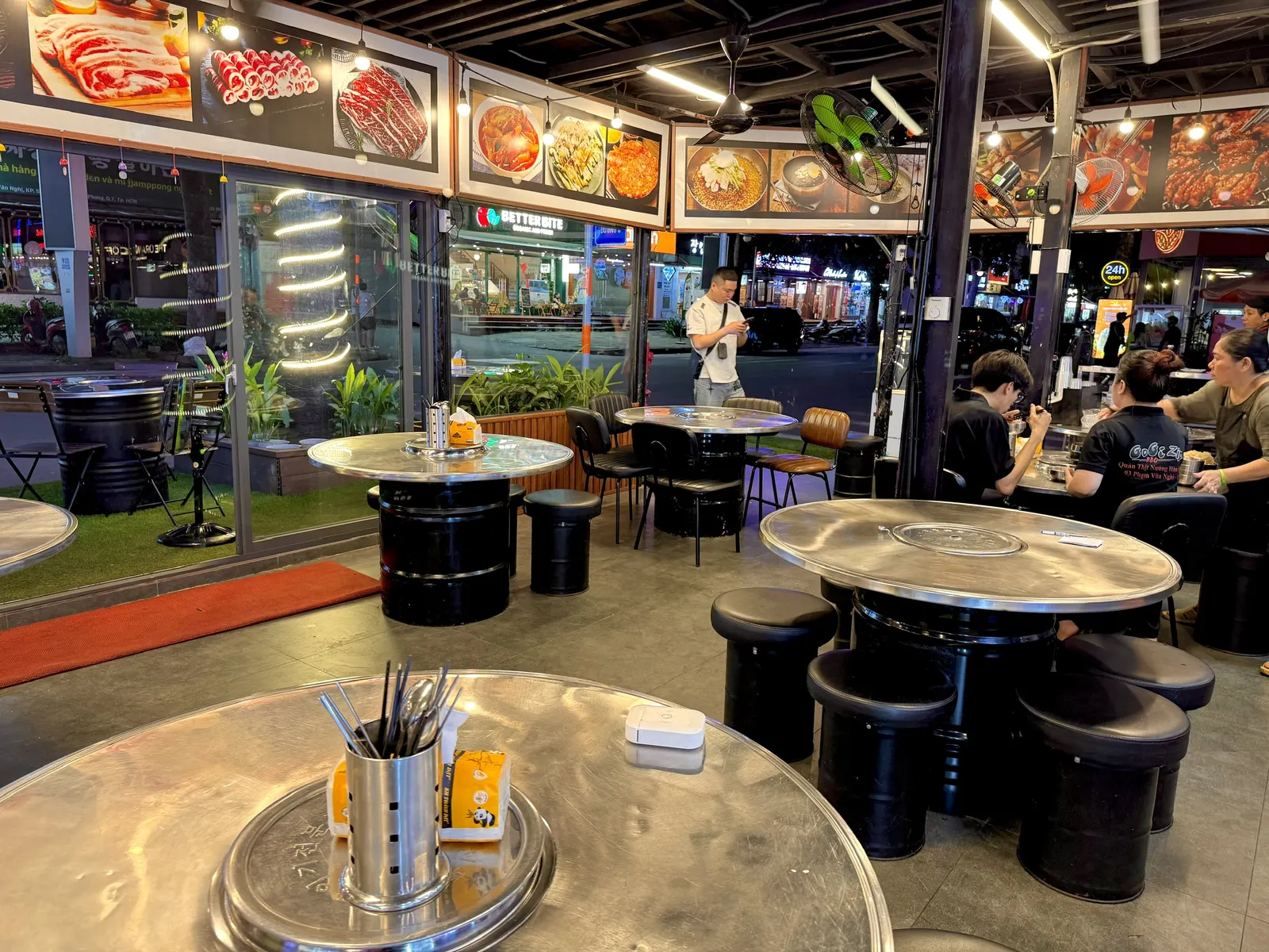 Khu điều hòa mở Gogizip BBQ