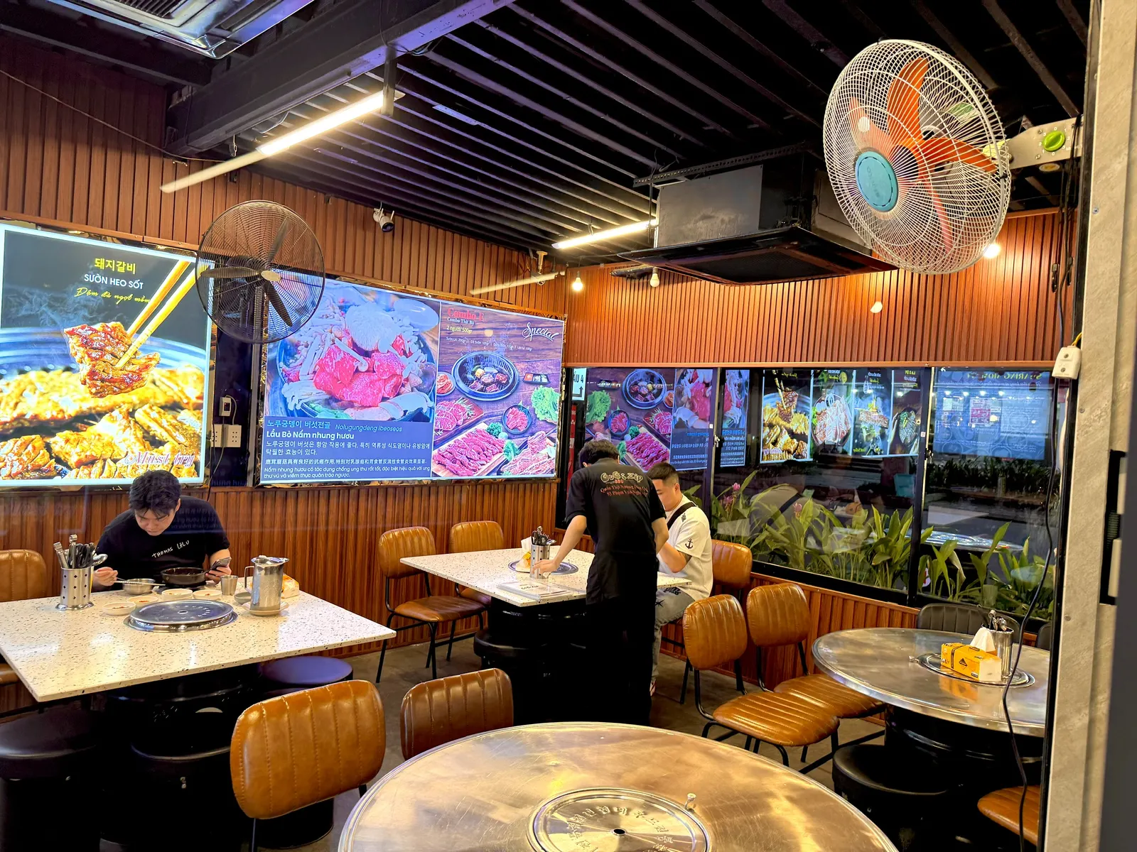 Phòng điều hòa kín Gogizip BBQ
