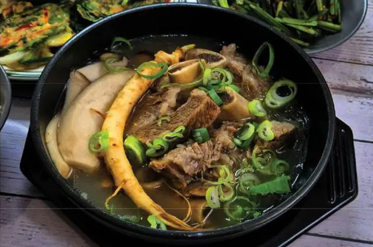 Súp sườn bò nhân sâm
