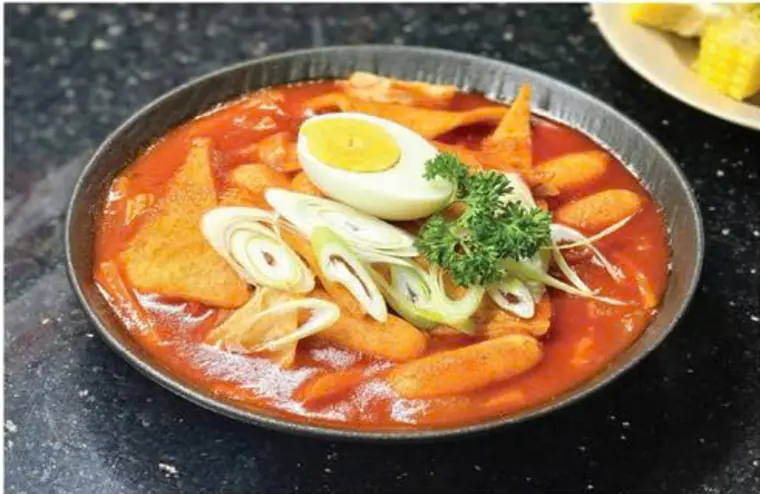 Tokbokki tặng kèm